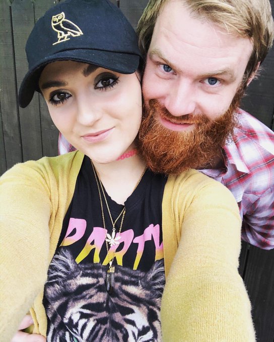 Watch Dani's leaked NSFW photo on TwXstars