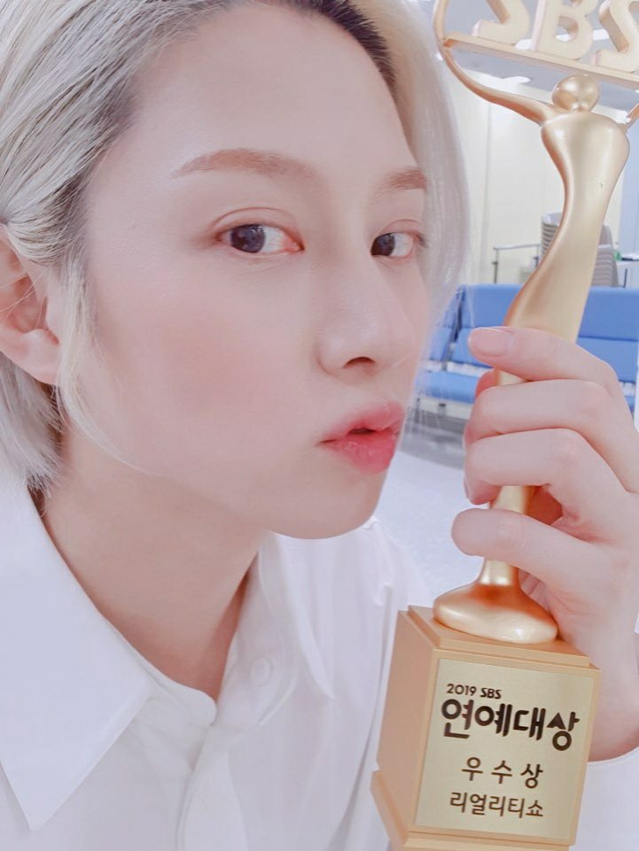 🏆 #2019SBS연예대상' 리얼리티 쇼 부문 #우수상🏆 #김희철💙
#김희철_우수상_축하해🎉

#슈퍼주니어 #SUPERJUNIOR #KIMHEECHUL