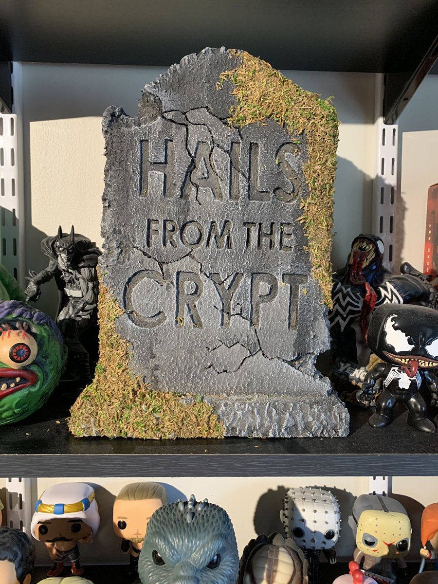 allhailthecrypt's tweet photo. WoW!
Merry Cryptsmas Indeed!
#hauntedheadstones https://t.co/UqVj8k45c1