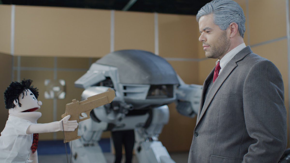 Robocop. Keep ED-209.
youtu.be/i-9MbhK4tt8