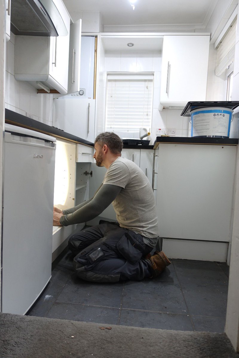 We were out with <a href="/pbplumber/">P B Plumber</a> a few weeks back after he was testing our HX800R &amp; HX1500R work lights. They are now on pre order here unilite.co.uk/product-catego… #Unilite don’t forget our January sale has now started 💪🏻🔦