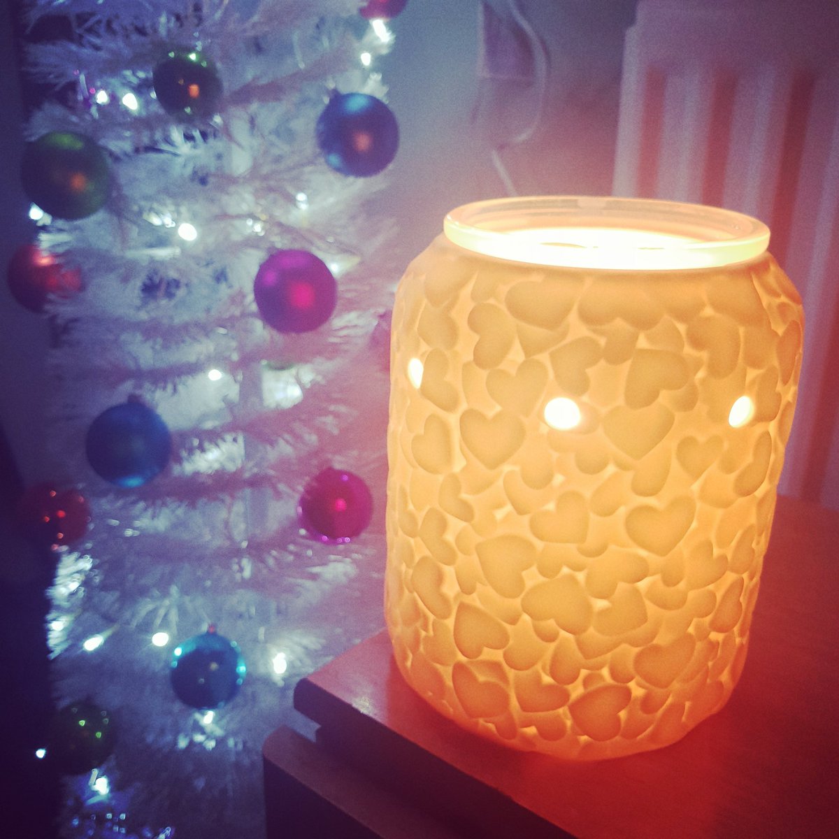 OBSESSED with my new Scentsy wax melt burner! #scentsy #scentsywarmer #passionfruitcolada