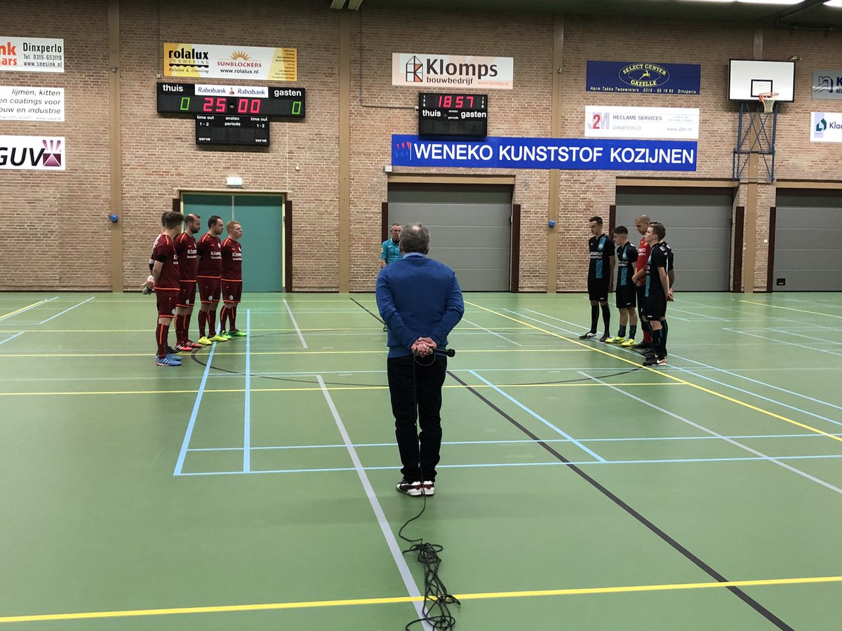 FCDinxperlo's tweet photo. We starten het toernooi met een minuut stilte ter nagedachtenis van het overlijden van Theo Hofs https://t.co/Tx7470DxyW