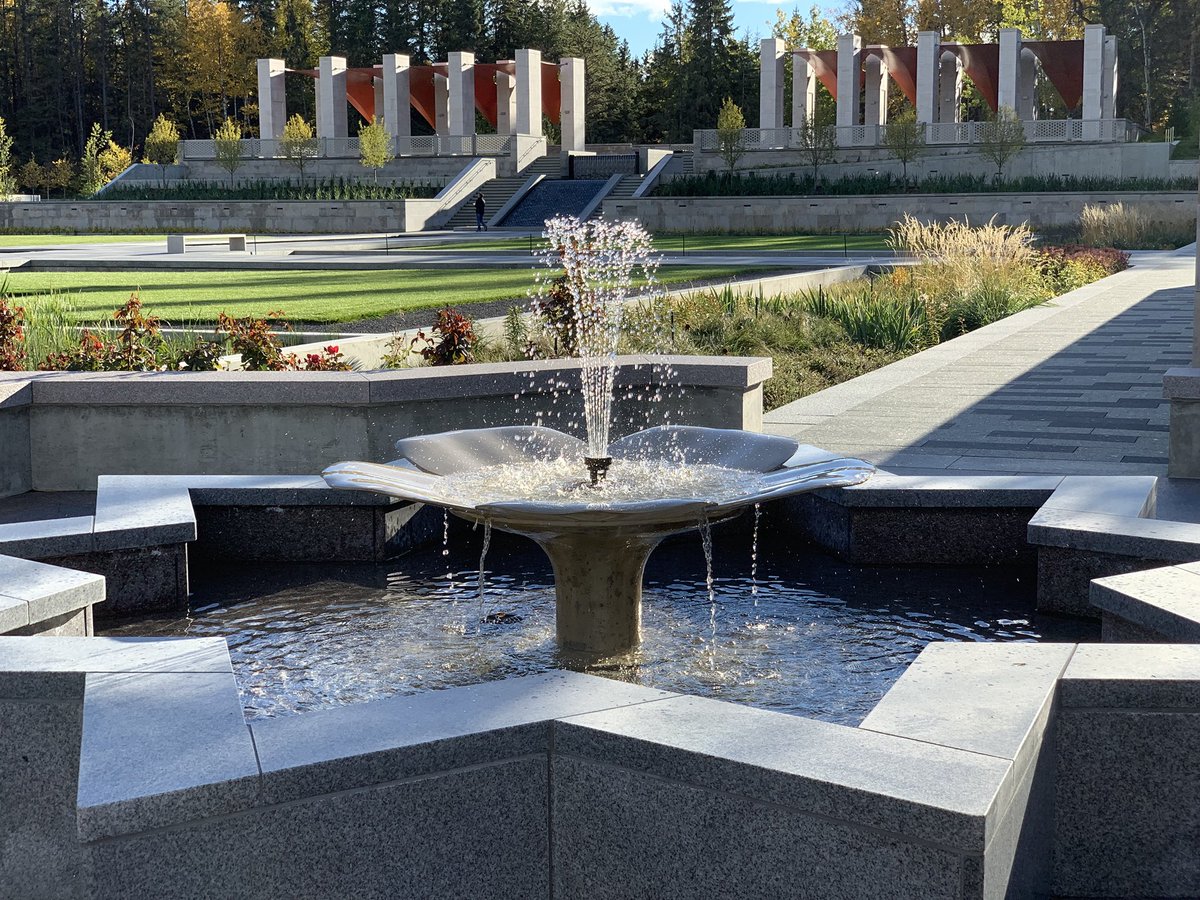 DrStanfordBlade's tweet photo. Thanks to everyone who identified our @UABotanicGarden as the Best Day Trip Gold #ReadersChoice Award 🥇 in today’s @edmontonjournal! It is a magical place. Start planning your 2020 visit. #yeg #ualberta https://t.co/exOlrw8rIF