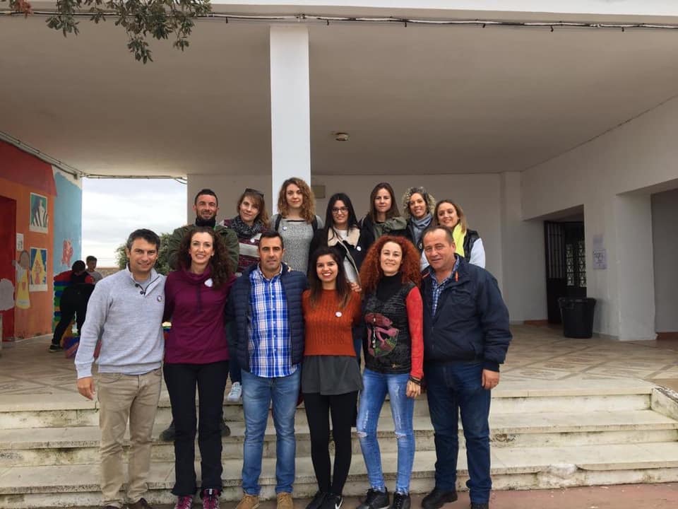 Integreellence1's tweet photo. Asistimos al I Encuentro emprendedor en CRA La Espiga junto CPR de Don Benito- Villanueva de la serena, CEIP Principe de Asturias de Montijo y Cooperativa Salud Torvis de El Torviscal. https://t.co/3taK9Rc32i https://t.co/wYzsSkuV6v
