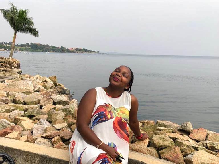 flaviakalule's tweet photo. MEINE FAMILIE
“Family is not an important thing, it’s everything.”—Michael J. Fox #Flavia4WomanMPKassanda #Girl4rmButeeka #LeFamilie #MyFamily #ChristmasHolidays @KashaijaEmma https://t.co/bzv6YhxdBH