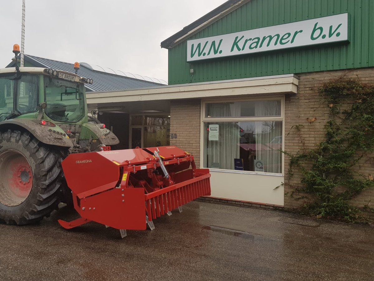 wnkramernl_bv's tweet photo. #afleveren #gramegna #spitmachine type 86/36 300. Wij wensen familie de breuk / van woerkom veel werkplezier met deze machine.

https://t.co/EeW3DbFAna https://t.co/zkZDZNRUVa