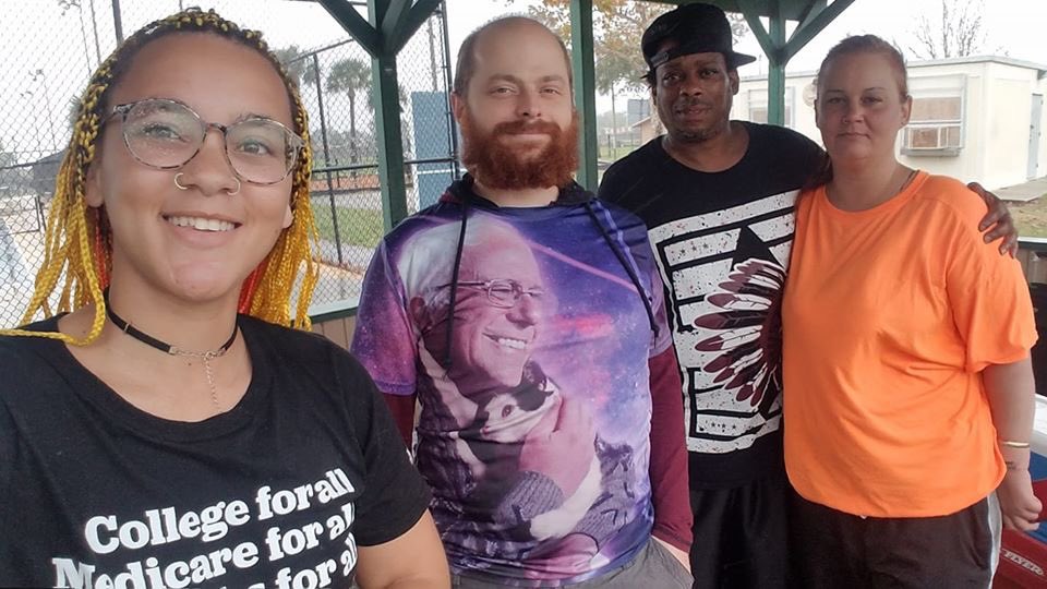 FL4Bernie2020's tweet photo. Volusia for Bernie team had some great conversations getting people set up in the BERN app! 

They’ll be at Derbyshire park next Saturday at 11:30 am &amp; holding canvassing events at Daytona State College soon, so STAY TUNED! #FloridaForBernie #OrganizingForBernie https://t.co/BLwwB704iK