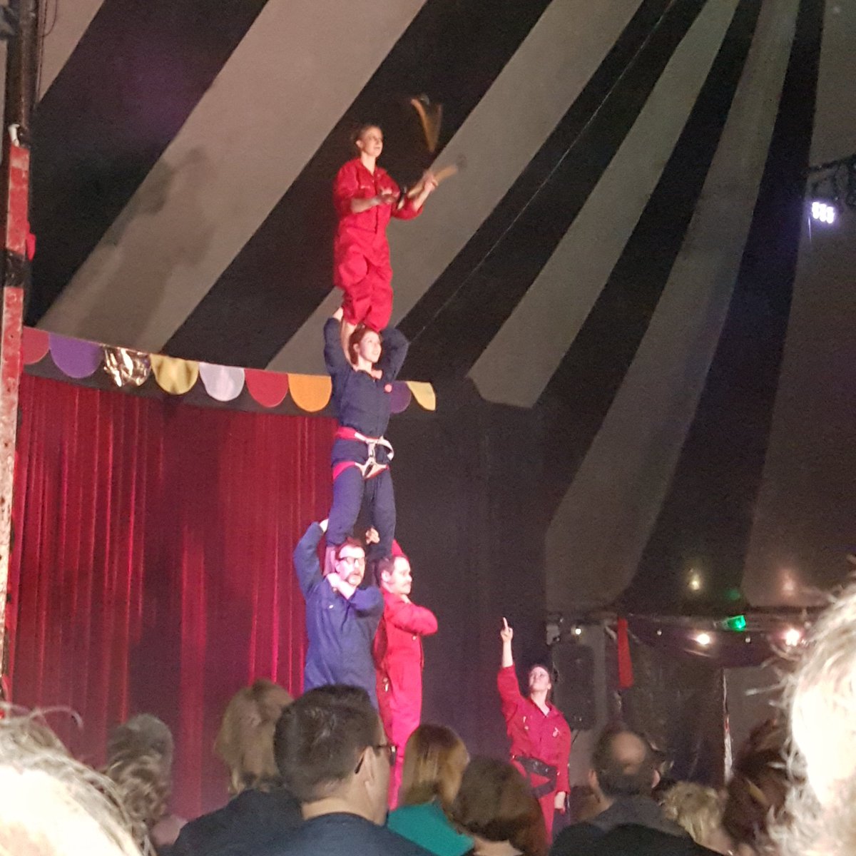 paul_gomery's tweet photo. Just out of @tumblecircus opposite the cathedral @CQBelfast - brilliant show!  #popcornapoundandGuinnessontap https://t.co/zColEFMcKz