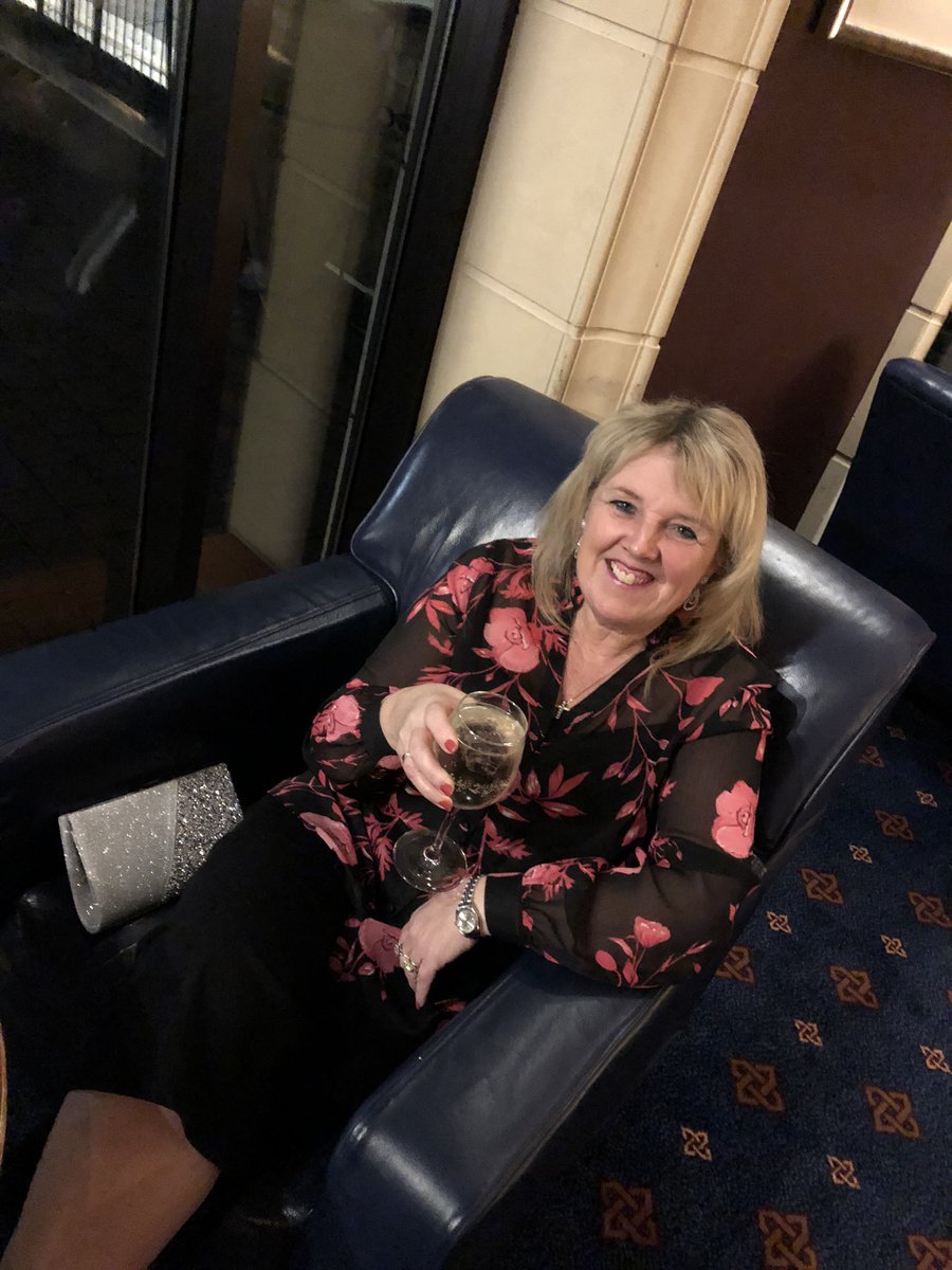 mikeygreen68's tweet photo. Back in #MerlinsBar at the @TheCelticManor to Start the Evening off with a Nice Glass of #Wine 🥂🍷having some #QualityTime with my Lovely Wife #HusbandAndWifeTime #LovinLife #LivingOurBestLife #OneLife #LivinTheDream #GoodTimes #Memories #Grateful https://t.co/xPurTjqg8T