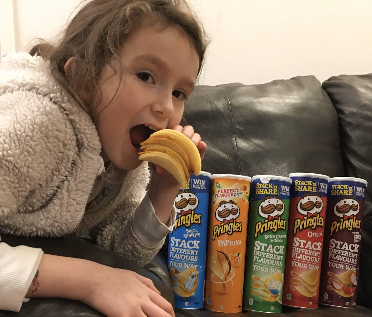 JoAlexander79's tweet photo. #PringlesStacknShare https://t.co/3LJKSzNqfQ