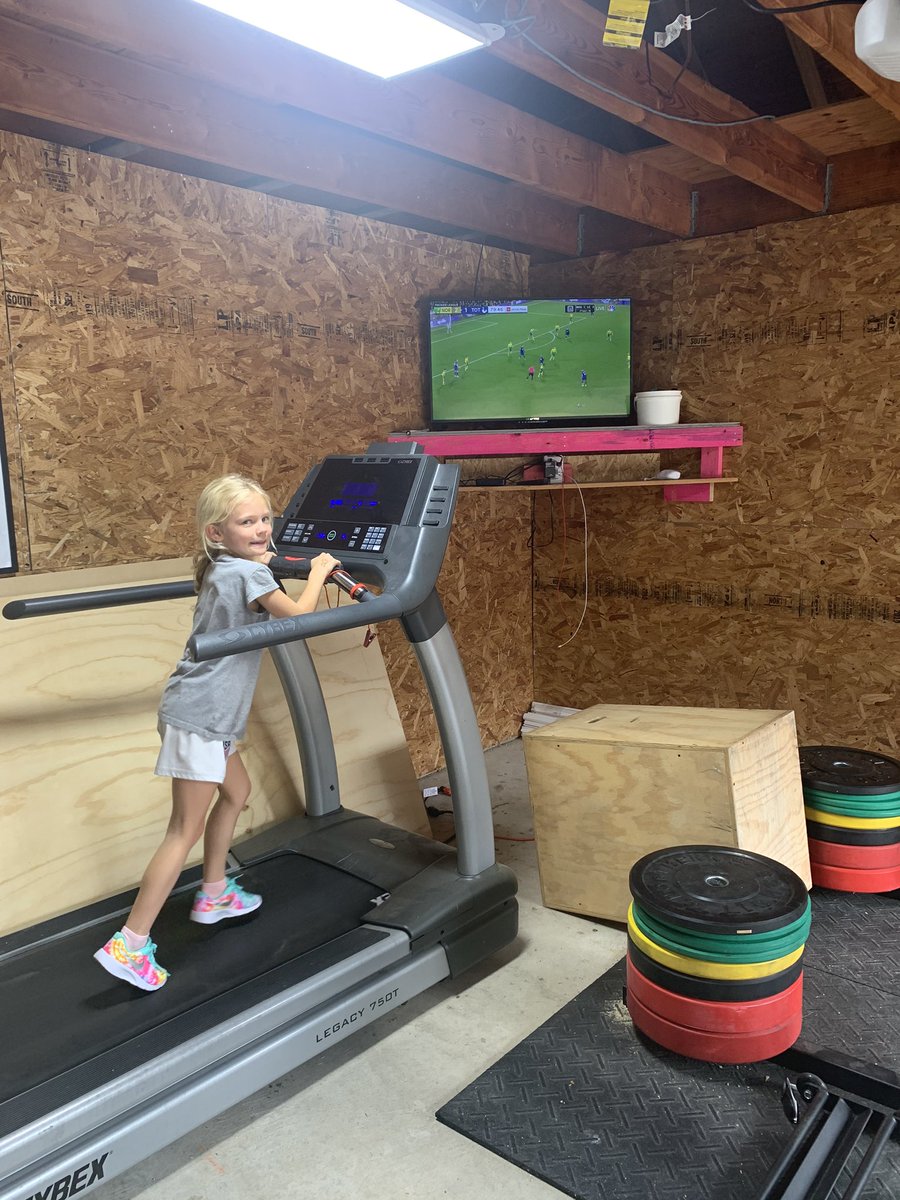 sutherJP's tweet photo. @ahfcsoccer @AHFCGirls Getting ready for the G11C spring season. And putting in the work for @ahfcecnl tryouts all while watching #Premier_League https://t.co/0VaAUDvtQr