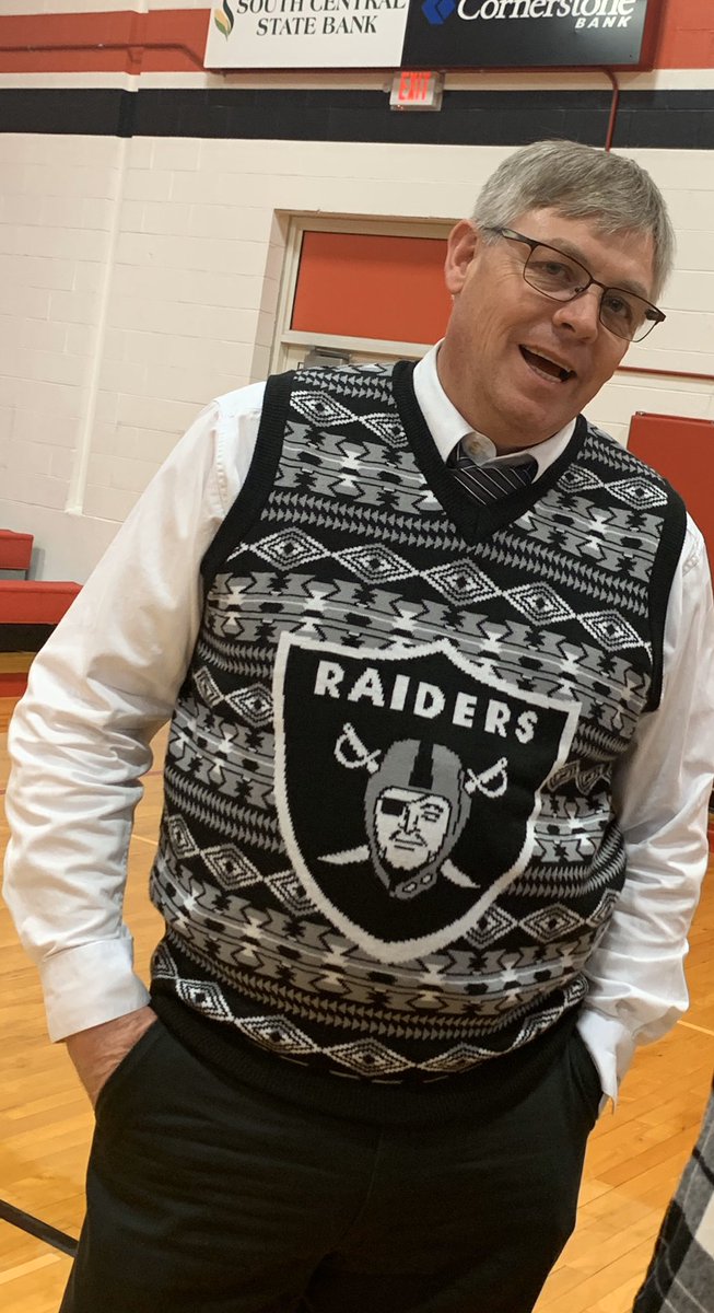 hoops_raider's tweet photo. Both teams are Holiday Tournament champs. 
Girls 7-0
Boys 5-2 
#raiderhoops https://t.co/dnZUZS1uiI