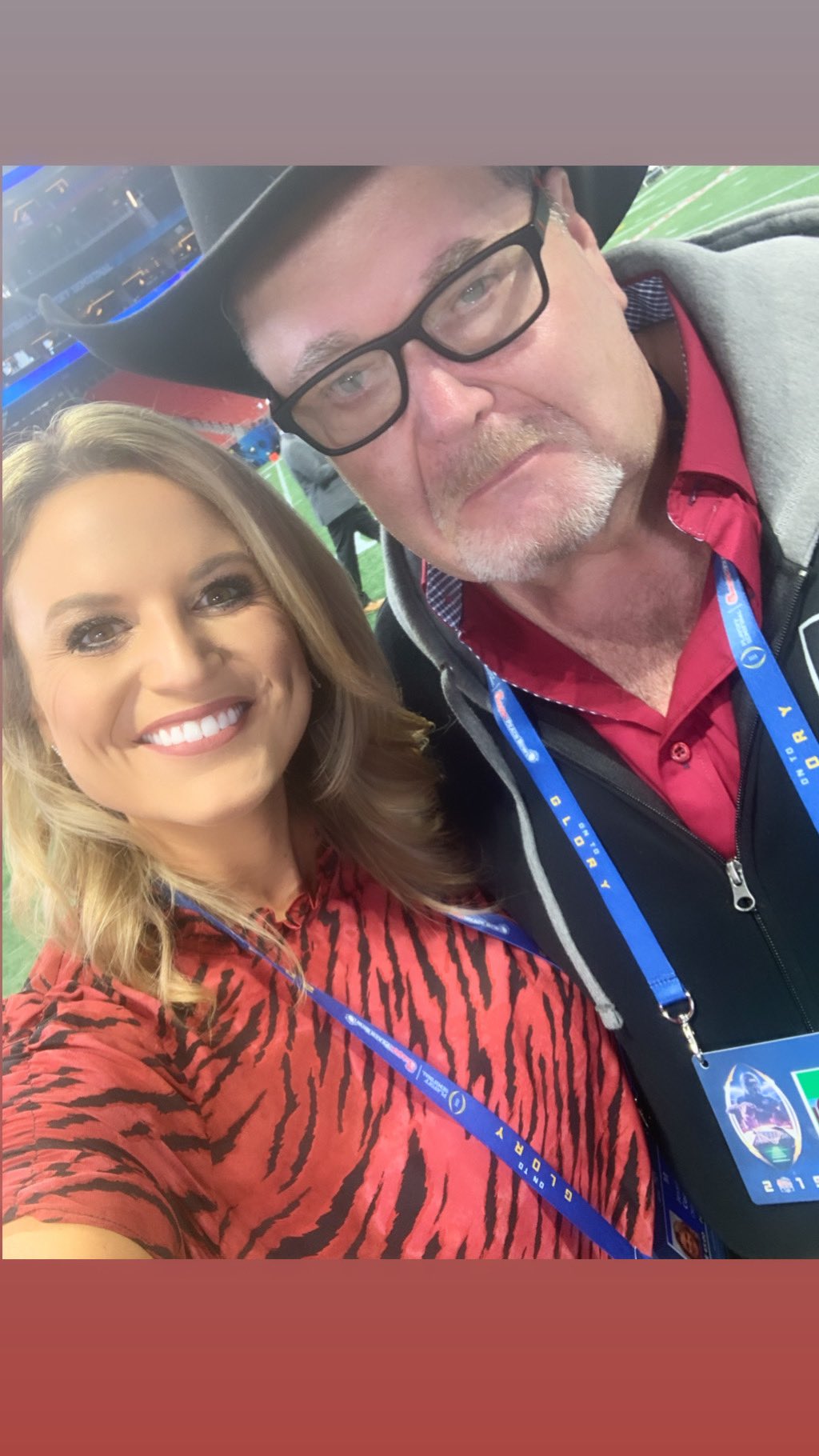 Jessica Coody Hey Look Who I Found On The Sidelines Wouldn T Be A Big Game W Out Jrsbbq In The House