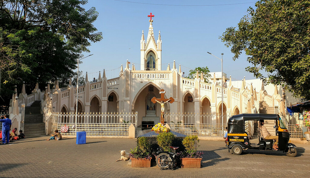 bijoor's tweet photo. Goddesses of Mumbai - A Cycling Exploration - Bandra, Mahim, Prabhadevi, Worli - https://t.co/tmZOQ7UvFy https://t.co/M5p9sCkiN3