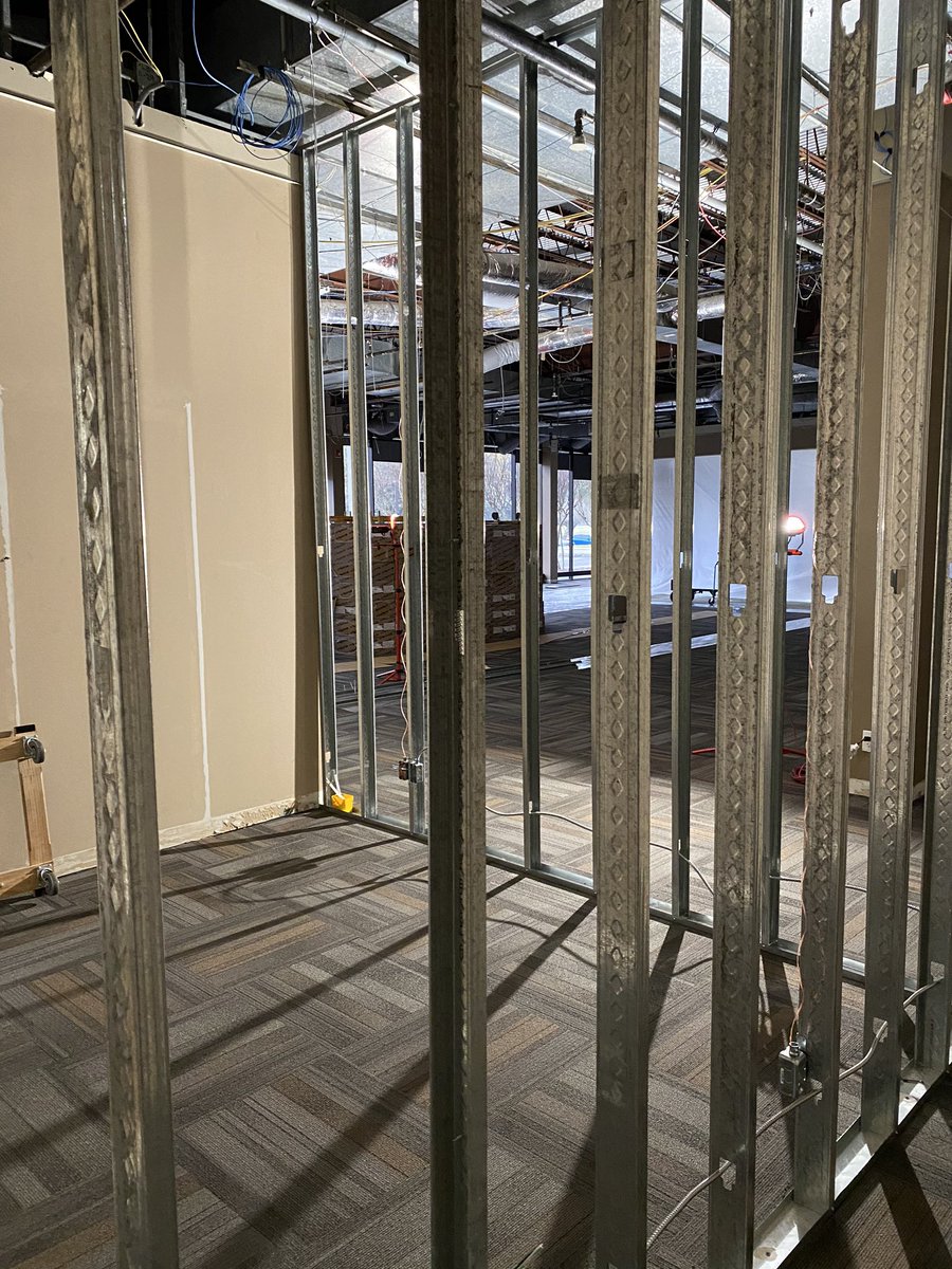 helen_hall_lib's tweet photo. Another day, another project! 🚧 #library #renovation #construction #project #helenhalllibrary #texas #libraries #librarytwitter https://t.co/j8VPiRjqEZ
