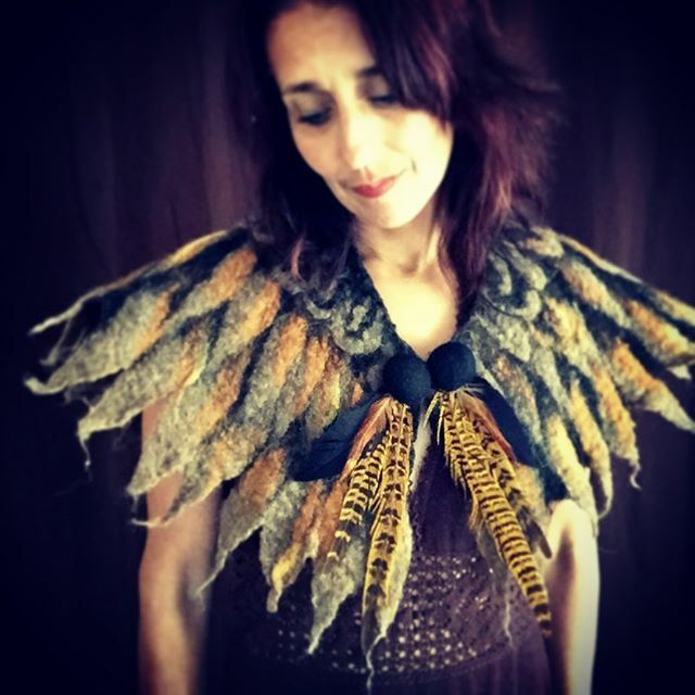 KarenFeltArtist's tweet photo. I’m ready to stretch my wings now. Spending a week with elderly parents you quickly adapt to their pace of life - falling asleep in front of early evening tv 😂 #buboowl #bubobubo #owlwings #birdwings #birdcape #featheredcollar #feltedcollar #feltedca… https://t.co/CDjpPdqU4U https://t.co/Ls8yObRpp6