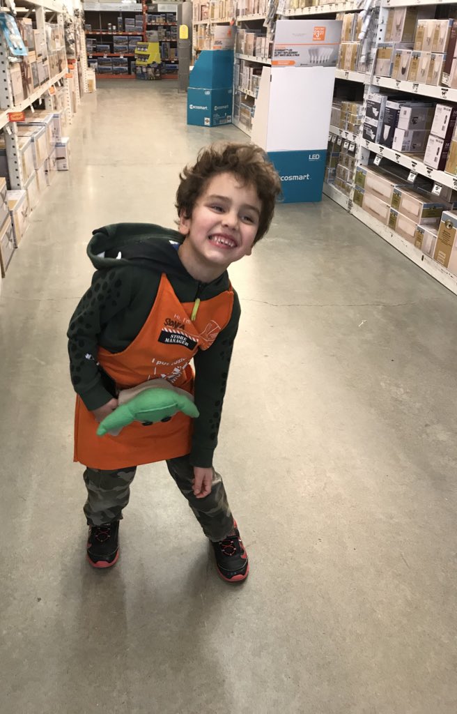 SoniaStocking's tweet image. My little guy came to visit me today, he wanted to wear my apron! #whyIworksafe