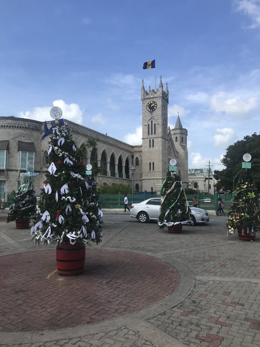 dmilfordtkasa's tweet photo. Afternoon spent in Bridgetown #pinacoladas #nelsonsquare https://t.co/XbpkovwxNA