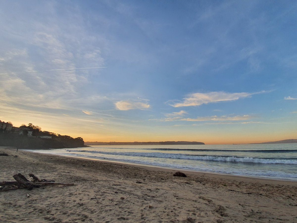 Vilavaite's tweet photo. #TodaysSunset #Sunset
#WinterBeach #Galicia #SunsetMania https://t.co/dqZRaY7Pgn