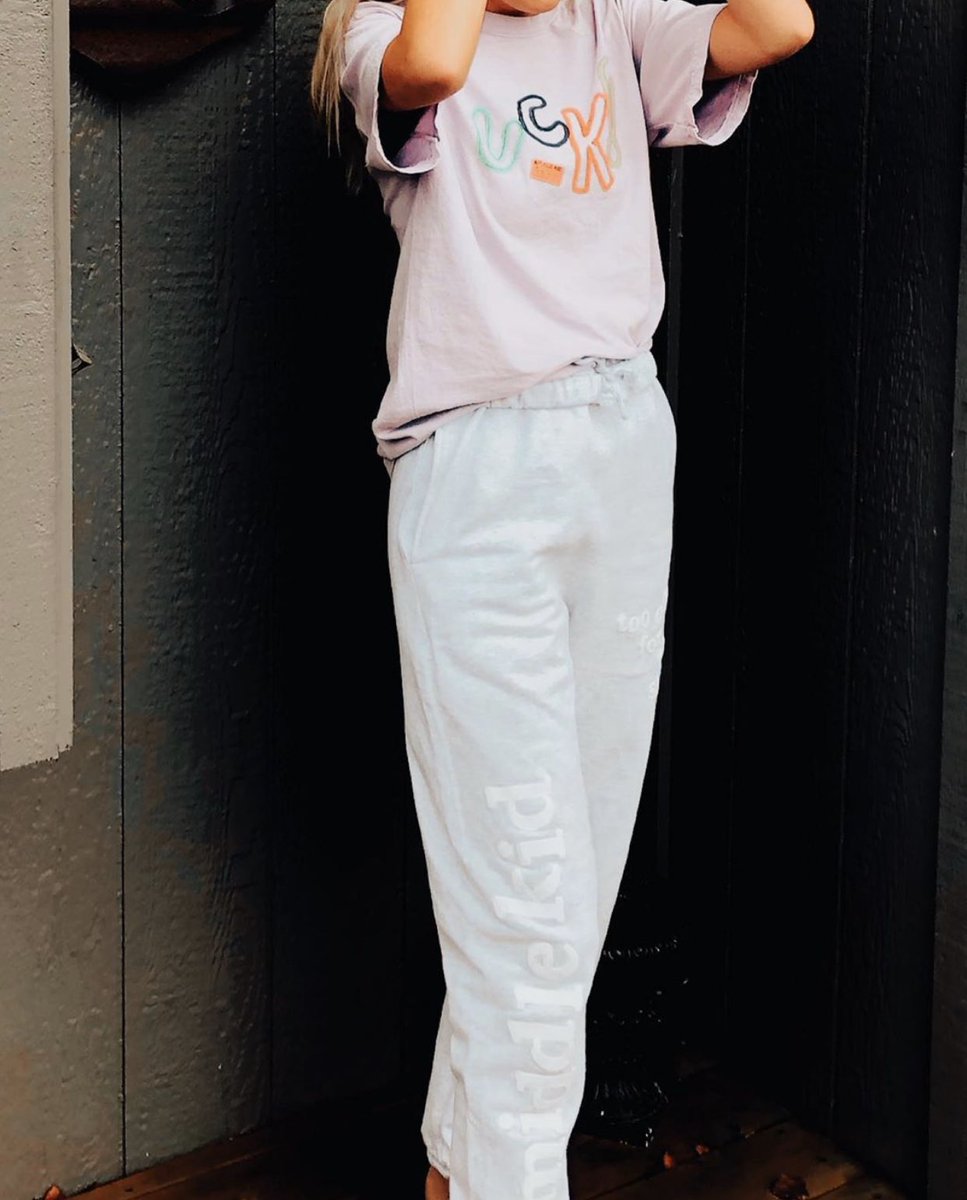 MIDDLE KID tweet media