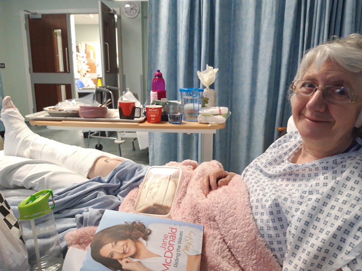 shiningbright85's tweet photo. @TheJaneMcDonald @firstdirect Mum loves your book ❤ https://t.co/9aDmkt7ZGf