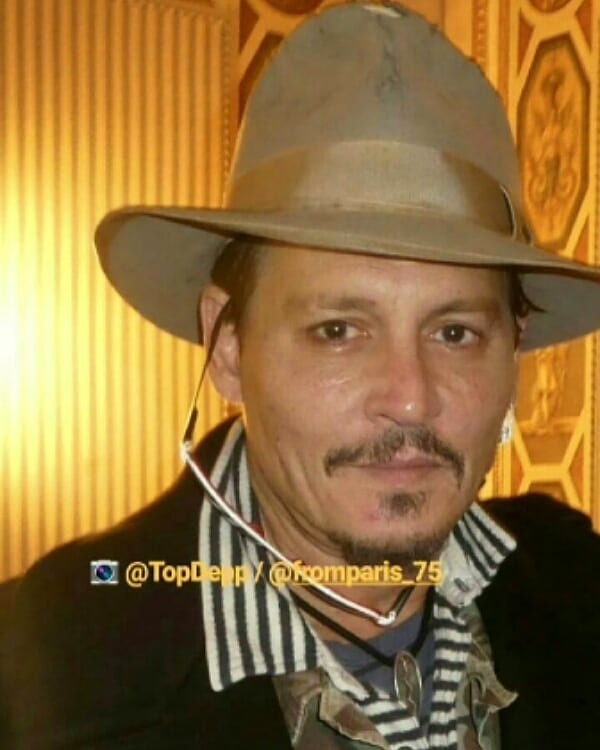 depplovers's tweet photo. Paris, France
#27Decembre2019 🎄🎁💕 #JohnnyDepp
📷 @ fromparis_75 IG
@TopDepp
#Noel #Christmas #MerciJohnny #DeppHead #DeppSoldiers #acteur #actor #américain #musician #HollywoodVampires #JusticeForJohnnyDepp #WeAreWithYouJohnnyDepp #TheBest #IStandWithJohnnyDepp https://t.co/SQWZgOe4mz
