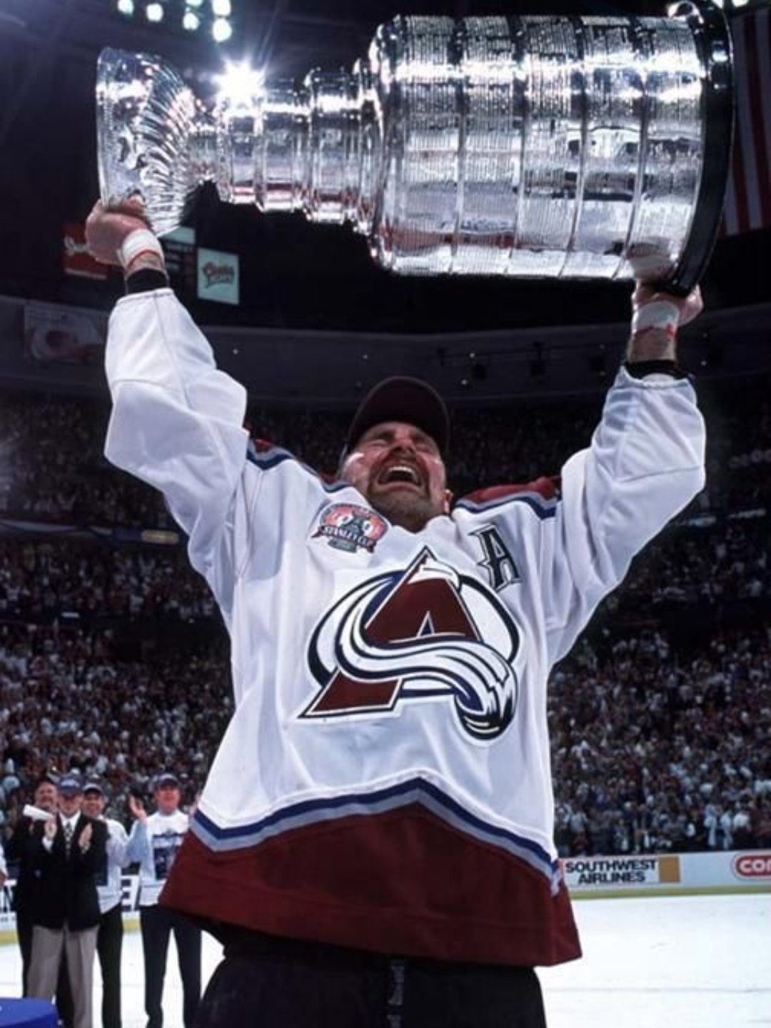 Happy Birthday to one of my favourite defenseman from the early 2000\s Ray Bourque. 