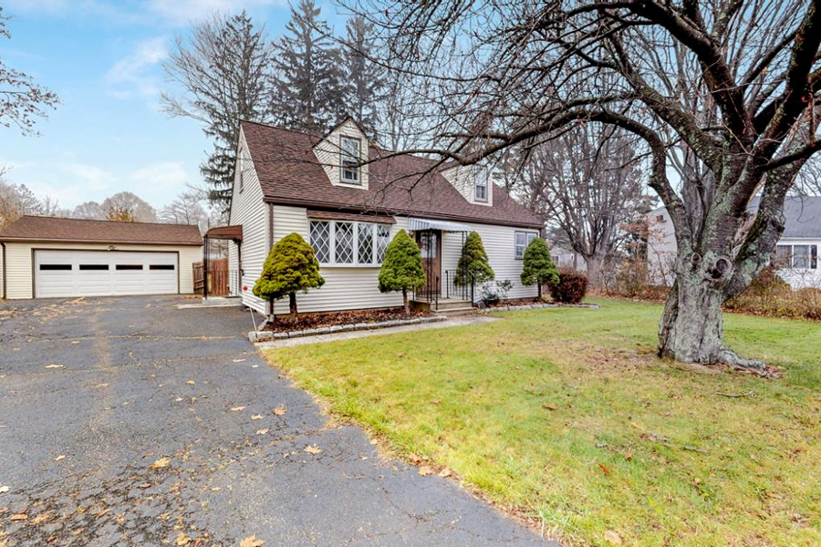 HommatiNetwork's tweet photo. 144 Loftus Cir, Bridgeport, CT 06606
https://t.co/MnFOijguhW
#Hommati #ctrealestate #homesforsale #connecticuthomes #ctrealty #fairfieldcounty #fairfieldcountyrealestate https://t.co/LjEDG7pfI6