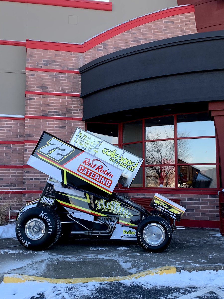 RedRobinRacing's tweet image. It was a VERY cold day in January 2019, when we unveiled the #72 @RyanSmithRacing &amp;amp; @HeffnerRacing 410 sprint car at the @PTCYummm #bottomlessfun 🏁🏁