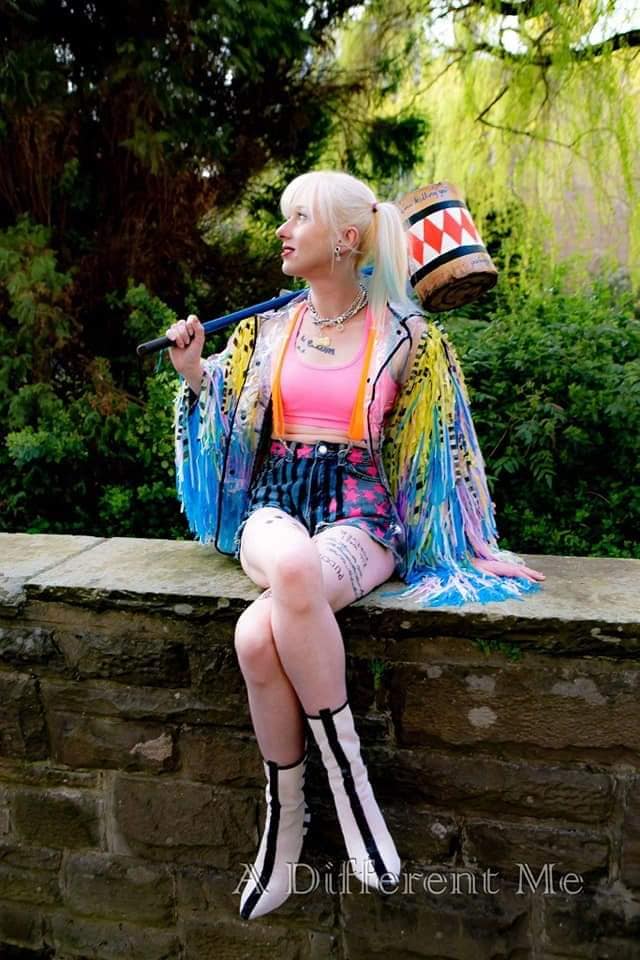 AntoniaToni666's tweet photo. one of my Harley outfits from Birds Of Prey @HarleyQuinn_DCU @birdsofpreywb  @WarnerBrosUK #BirdsOfPrey #ComicCon #cosplay #DCUHarleyQuinn #HarleyQuinn https://t.co/Aobz61KXsj