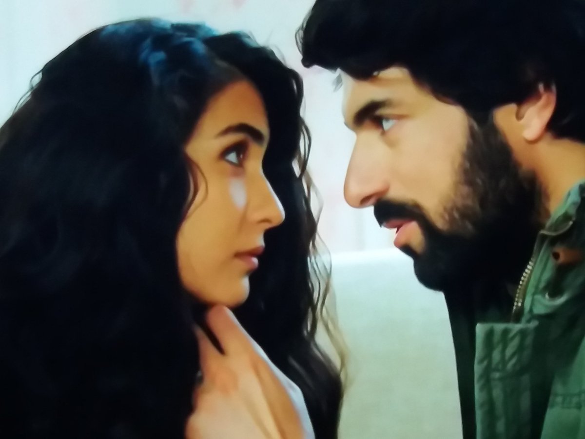 vero_C_1522's tweet photo. Mi pareja!
#AmorDeContrabandoEs
#KaraParaAsk
Ömer y Elif 💛 https://t.co/4OpL3jNePl