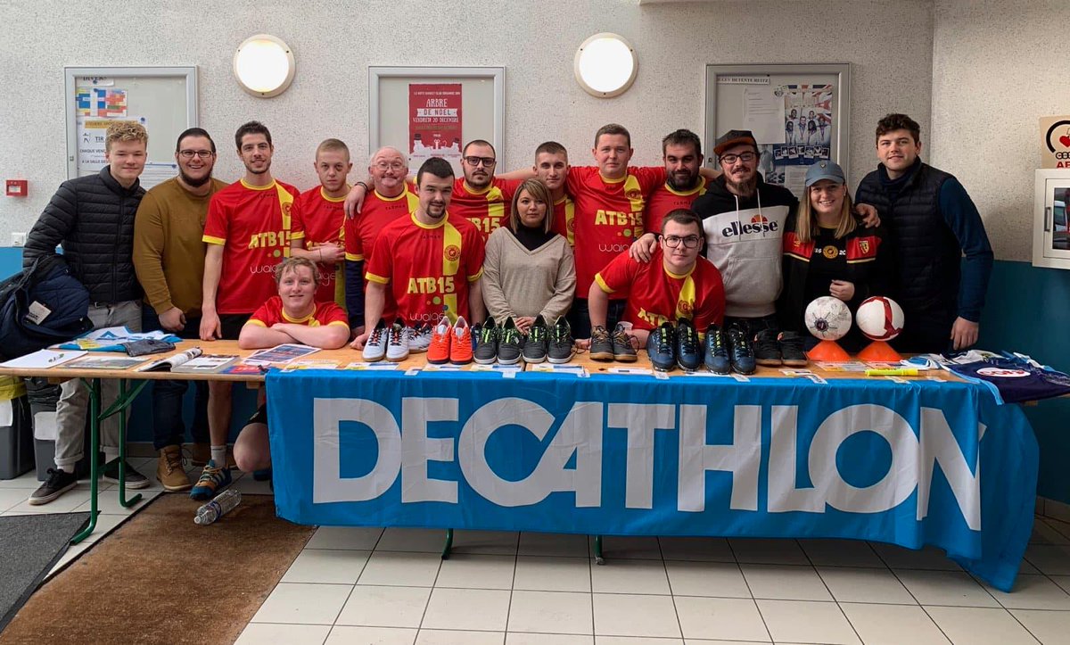 LesAtrebates's tweet photo. Nous tenions à remercier et féliciter toutes les équipes ayant participé au Tournoi Futsal, et notamment le RC Lago qui remporte cette édition. Merci aussi à la ville de Ruitz, l'ensemble des bénévoles et à l'enseigne @Decathlon sans qui ce tournoi n'aurait pu avoir lieu.
#ATB15 https://t.co/YyJAeM6pTJ