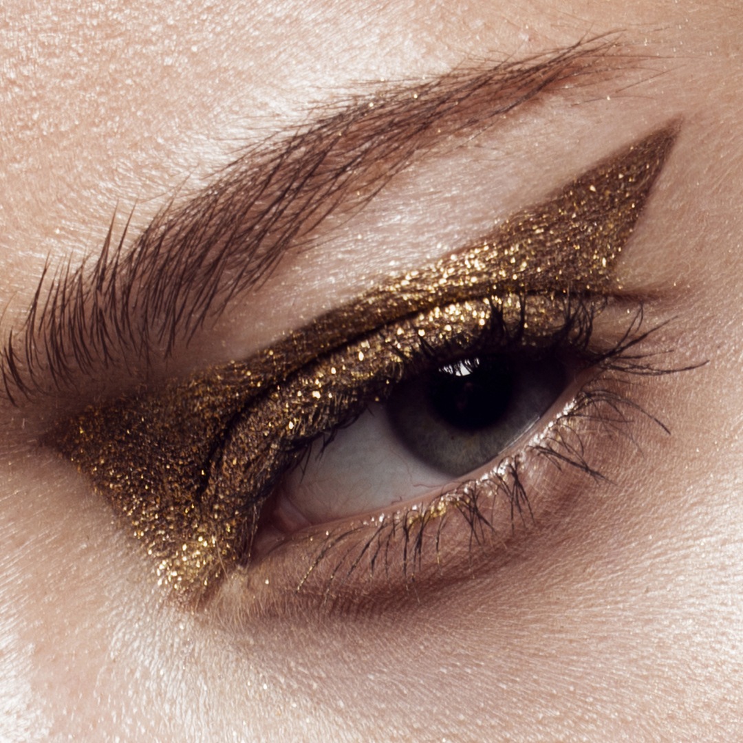 caocosmetics's tweet photo. Dare to try a new look. #eyemakeup https://t.co/GeNR22Dg5V