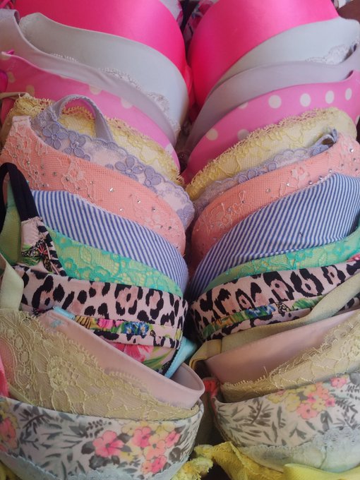 Who wants an autographed bra worn by ME ?? $$$DM for details$$  Worn in many of my adult films. https://t<a href="/tag/newprofilepic"class="tags"><span>#newprofilepic</span></a>