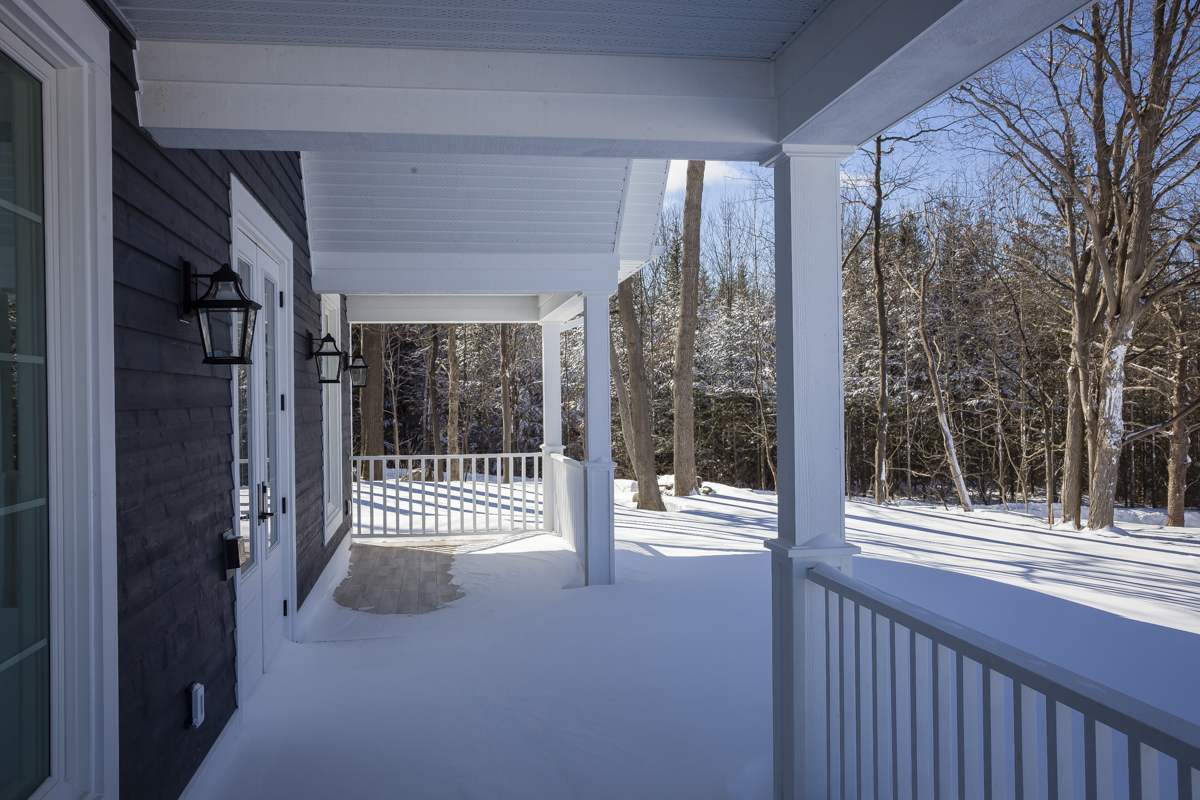 Pre-construction pricing is currently available on homes in Phase 3 at The Seasons on Little Lake. With over 90% of the homes from Phases 1 and 2 sold, you shouldn't wait to purchase a gorgeous, new home at our master-planned, four-season community: bit.ly/SsnsLL-Contact….