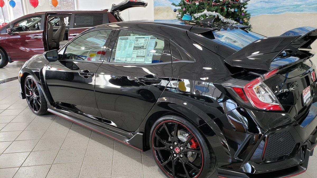 yellowlablover's tweet photo. #TYPER #hondatyper finally got to test drive this amazing car.  It lived up to the #hype. @Honda 
#fastasshit #CLUTCH #notmeanttobe https://t.co/TWycOiuiqF