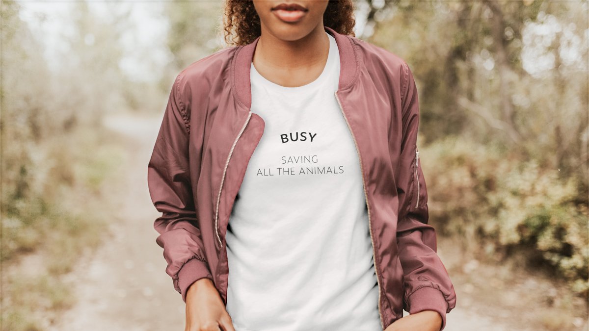 Our Right by Animals collections is filled with tees, hoodies and eco-friendly tote bags. Click on the link below to take a peek: 

rightbyearth.com/collections/ri…

#plantbased #busy #rightbyearth #sustainableliving