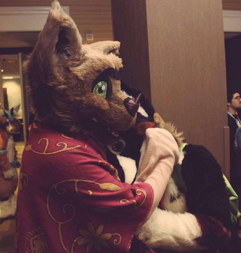 Slimdrake12's tweet photo. Happy #SuitUpSaturday
Here are some of my favorite suit pics I've gotten with peeps over the year! Looking forward to more fuzzy shenanigans with everyone in 2020 especially once Guil finally becomes a real boy 🤗😁💚💚
Can't be tagged in pics: @FeralCollie https://t.co/acqkBIViT7