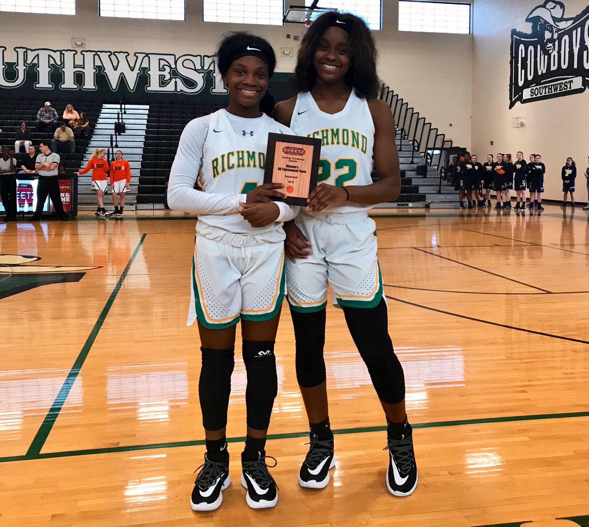 RO Sports 🔰 (@rosports_) on Twitter photo #LadyRaider🏀 — FINAL: Richmond 53, Southern Guilford 20.
<a href="/Richmond_WBB/">Richmond Varisty WBB🏀</a> (7-3) takes 5th place in the Sheetz Holiday Christmas Classic.
Jakerra Covington and Jayla McDougald were named to the All-Tournament team. #ROSports #LadyRaider🏀 — FINAL: Richmond 53, Southern Guilford 20.
<a href="/Richmond_WBB/">Richmond Varisty WBB🏀</a> (7-3) takes 5th place in the Sheetz Holiday Christmas Classic.
Jakerra Covington and Jayla McDougald were named to the All-Tournament team. #ROSports