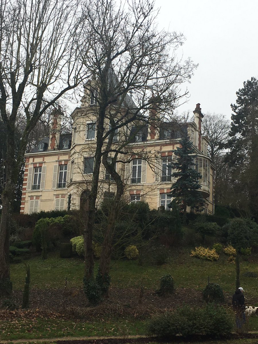 Annapax3's tweet photo. #Champagne-Ardenne #chavot ❤️🍾 https://t.co/37OiOKtlEf