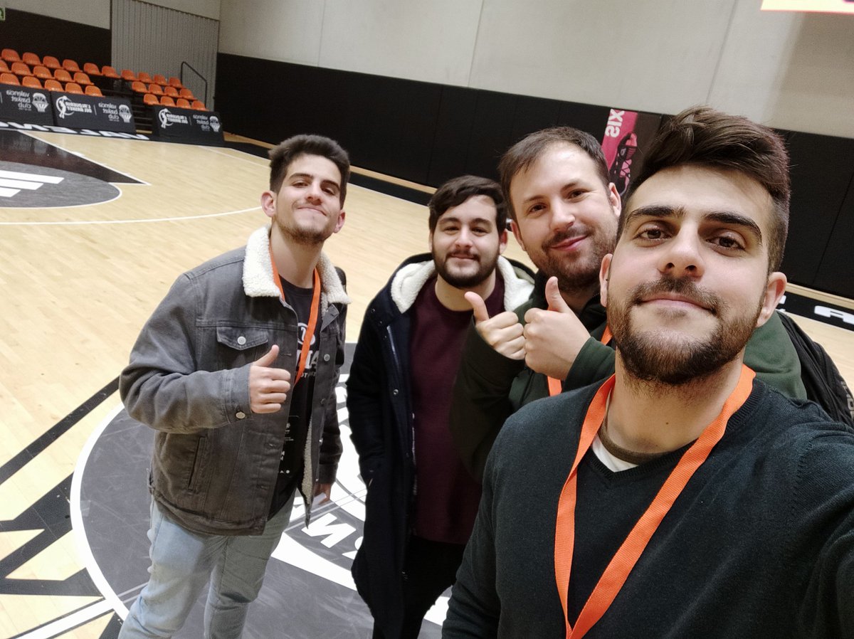 Losilla_'s tweet photo. El comando de formers @TheWingNBA pone fin al día 2 del #AdidasNGT https://t.co/O2yrCxazHw