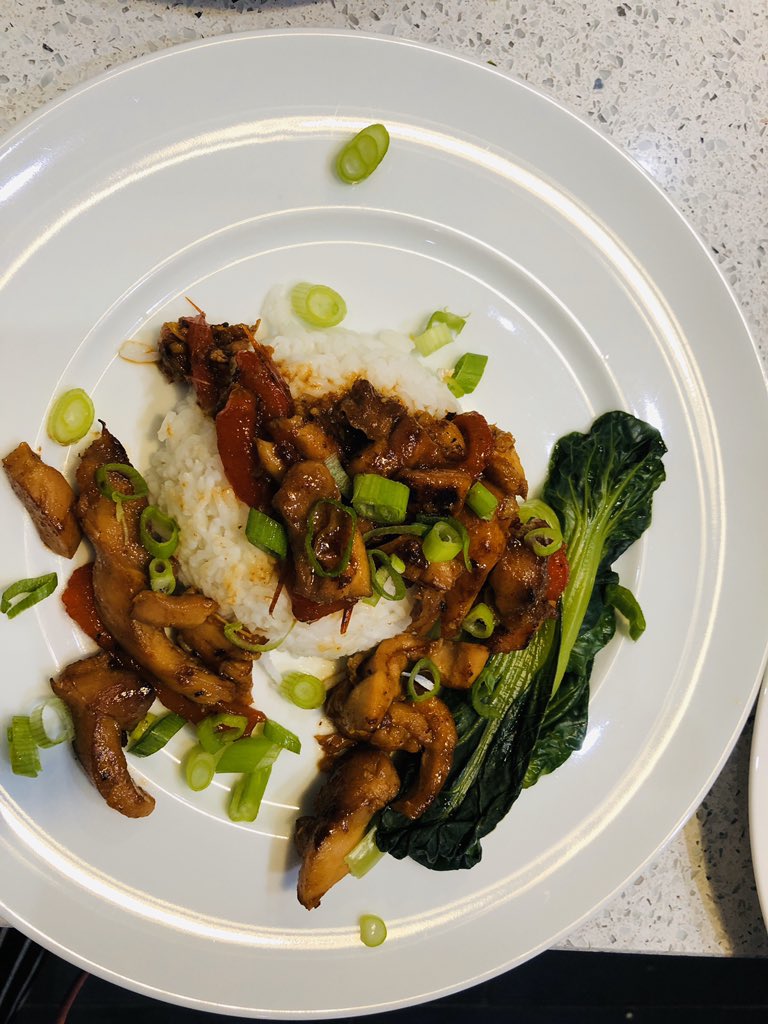 suicideresearch's tweet photo. Rocking teriyaki chicken and steamed tat soi #firsttimerecipe https://t.co/98zn5eWWlT