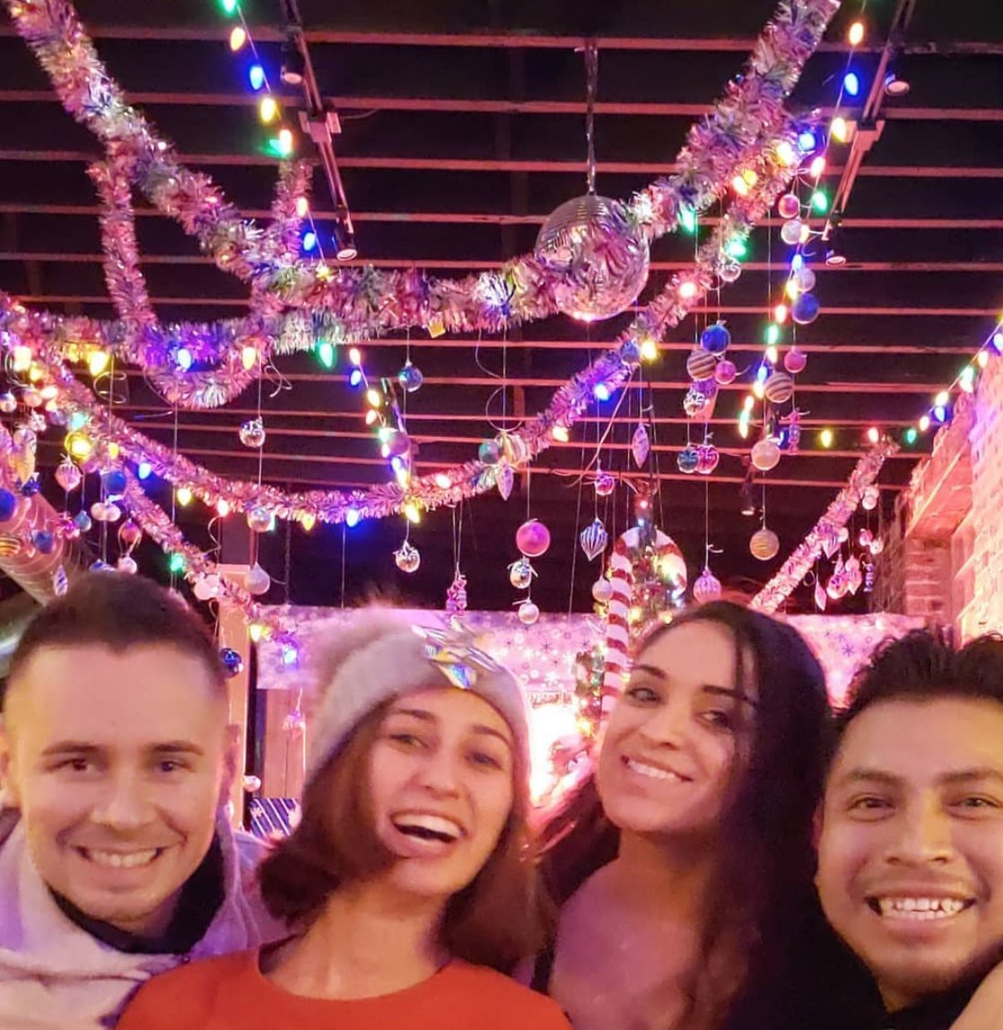 Continue the Holiday season at Tinsel Town 💫 Stop in before it's too late! 📸@lala_toyz