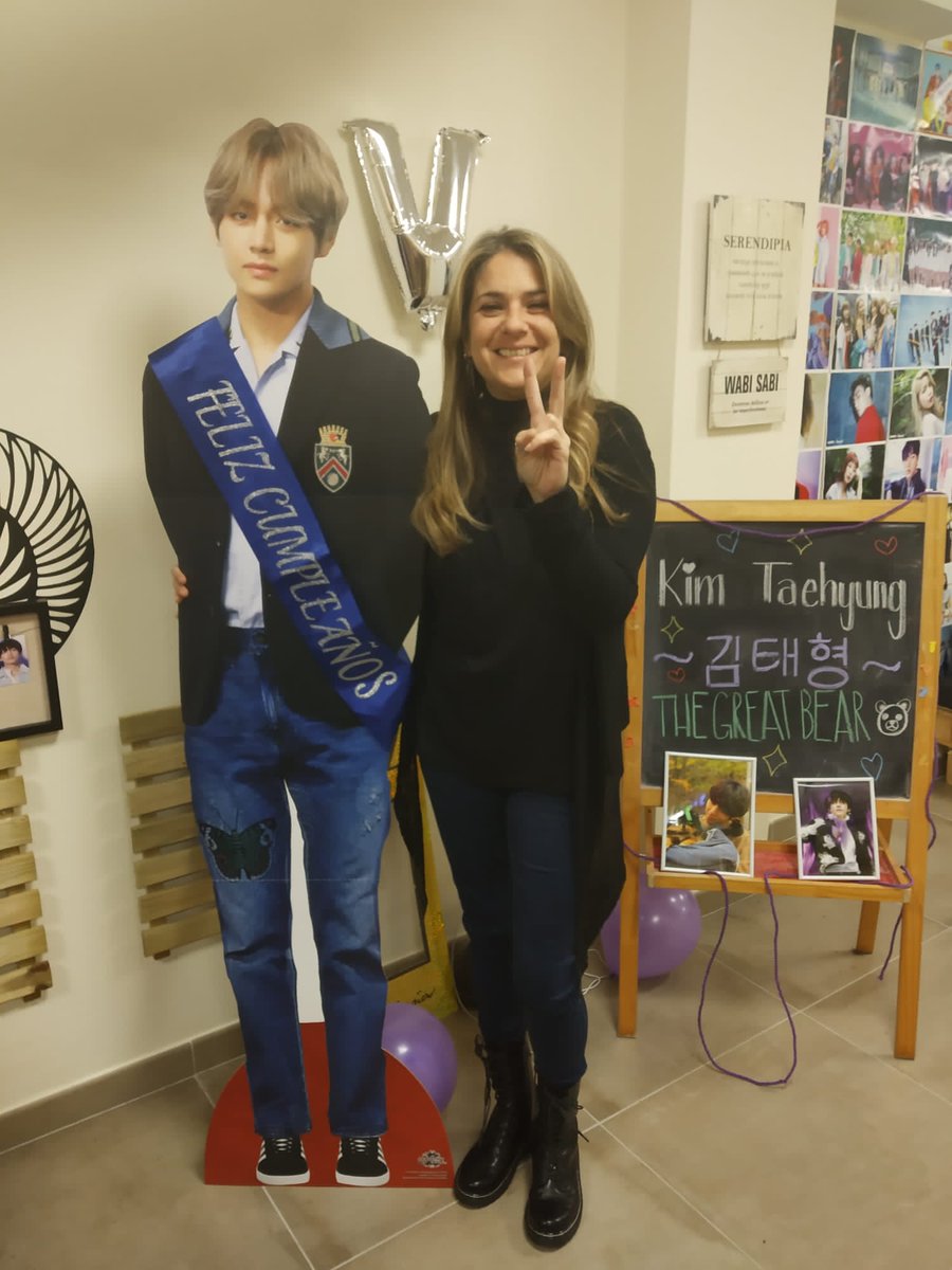 BcnForBTS's tweet photo. Armys!El evento de hoy ha sido un éxito!Nos ha encantado veros y disfrutar del evento💜Os dejamos aquí algunas foticos y también si tenéis alguna foto no olvidéis compartirla con nosotras!Os esperamos mañana 💜✨🤘🏼 #TheGreatBear_Event #TheGreatBear_Donation @VanTAEholic1995 https://t.co/JMkUp69BlW