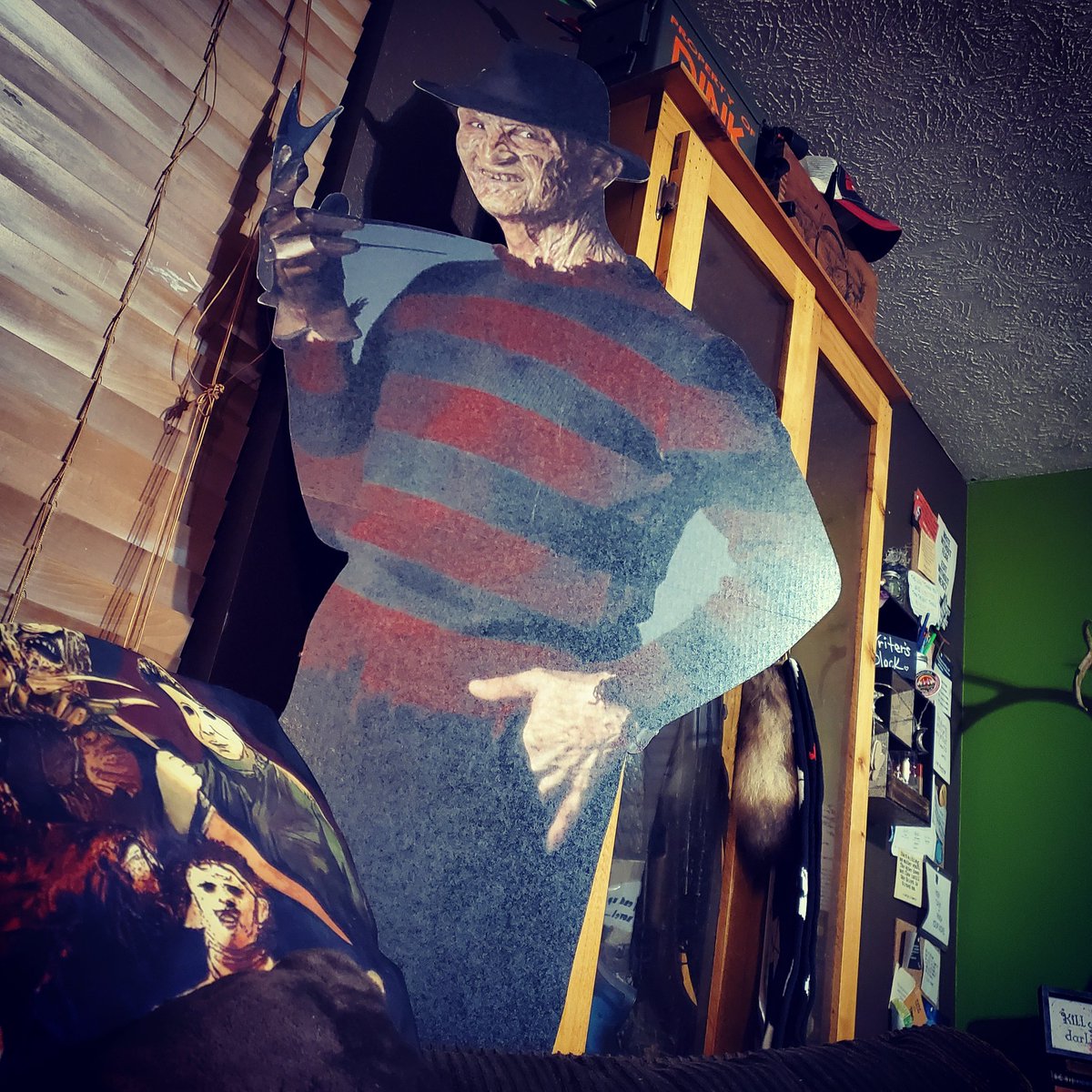 Talk about motivation to skip naptime... but I think Freddy is a fan of the slasher story I'm writing... #12freddyscomingforyou #novelinprogress #homeiswherethebodiesare #amwriting #horror