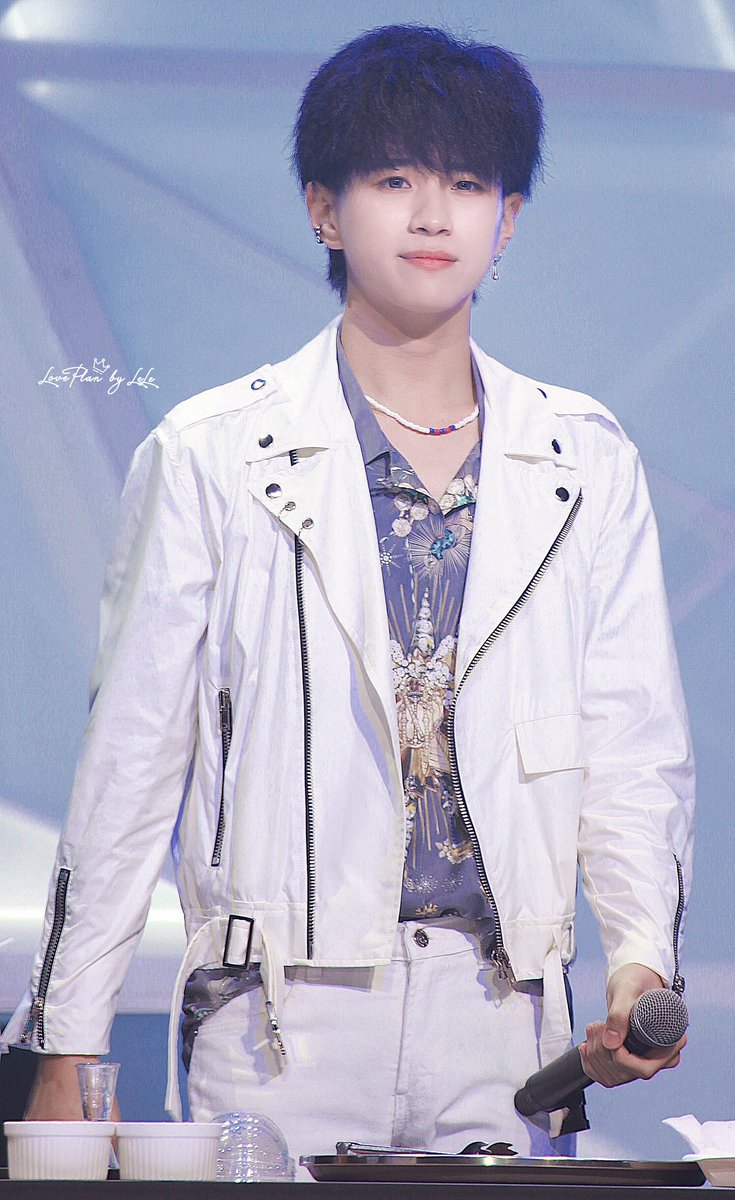 191228 Galaxy A Fan Fest
🚫Don't EDIT&amp;CUT LOGO🚫 
 #คนของแปลน
 #PlanRathavit
 #GalaxyAxTEMPT
 @bplannnnn