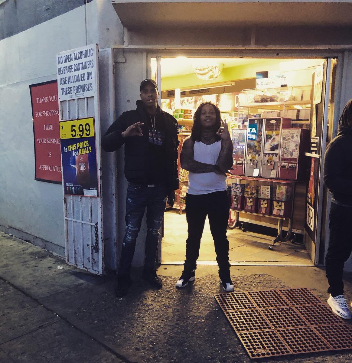 LongLiveFee4L's tweet photo. On the 6๏ธโฃ with some Real Niggasโ๏ธ#FOE #Bossland https://t.co/TZxXVuVcrv