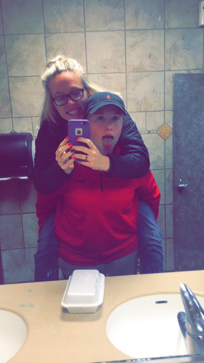 _NatalieGracee's tweet photo. I love you. Thanks for all the memories &amp; laughs 💛 https://t.co/NkbXn3eURN