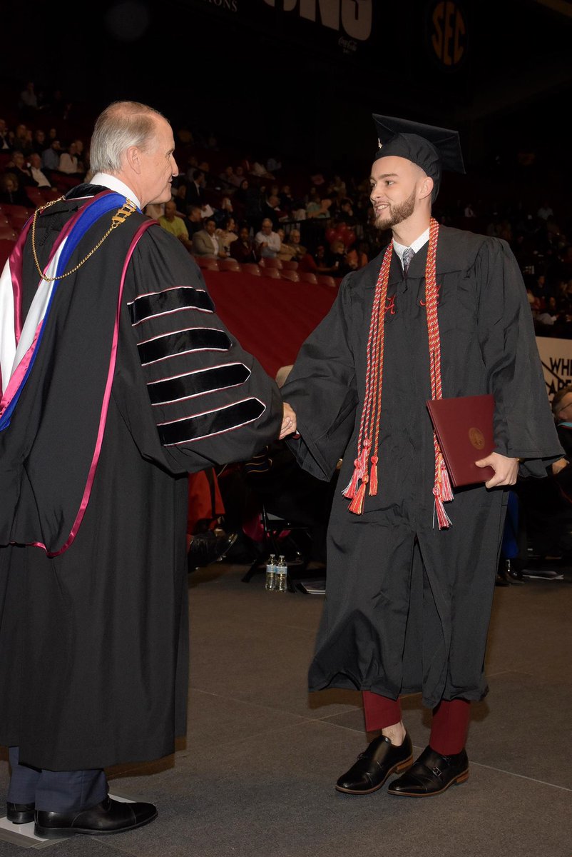 blakewpayne's tweet photo. 2 Weeks Ago I was Blessed to be able to Walk Across the Stage, and Receive my Bachelor’s Degree in Marketing & Advertising 🙏🏼 Proud to say I have Accepted a Full Time Job with @Dell in Nashville, TN as a Sales Representative. #UA19 We outta here 🚀 https://t.co/1MIogOBFdn